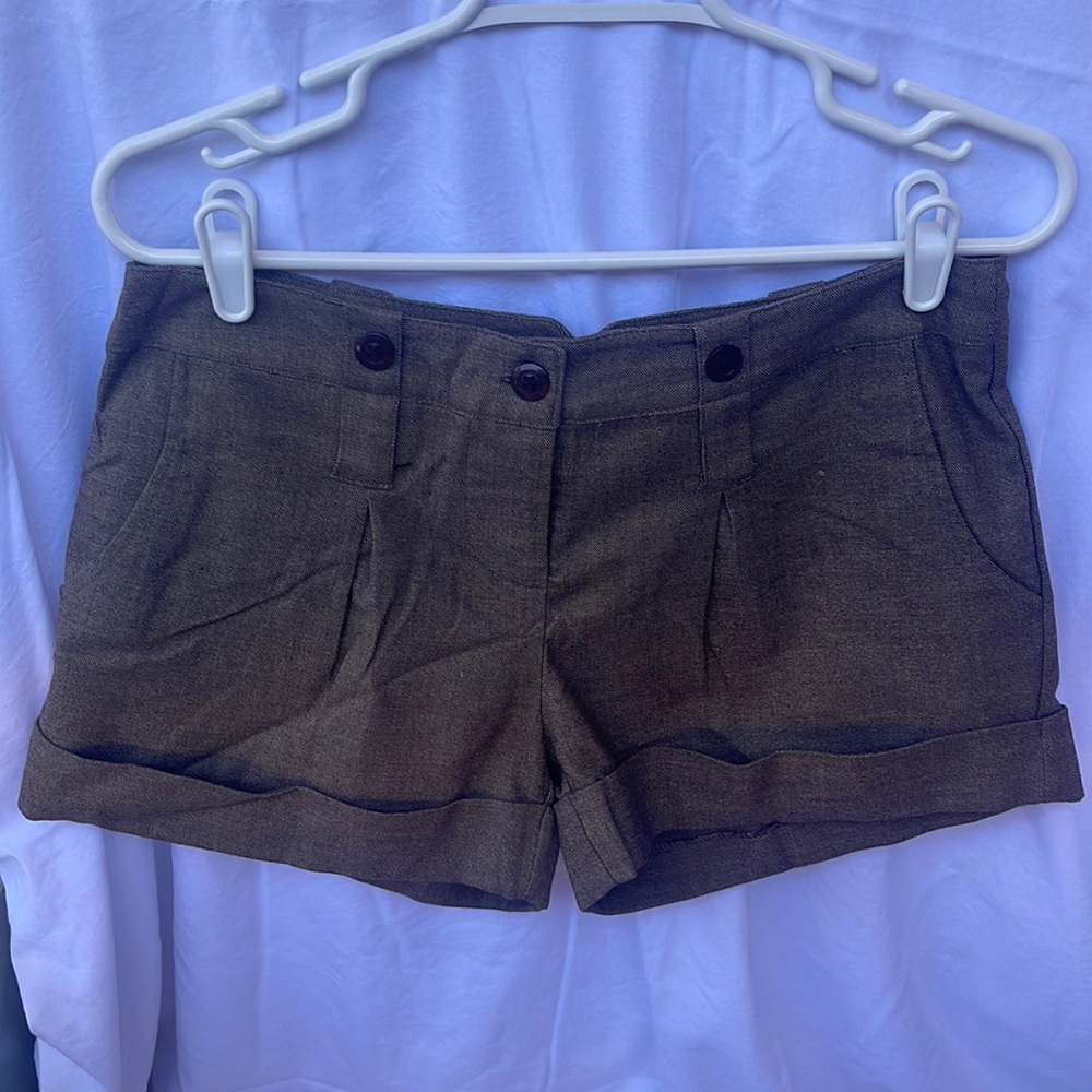 Oatmeal dress shorts Sz 7